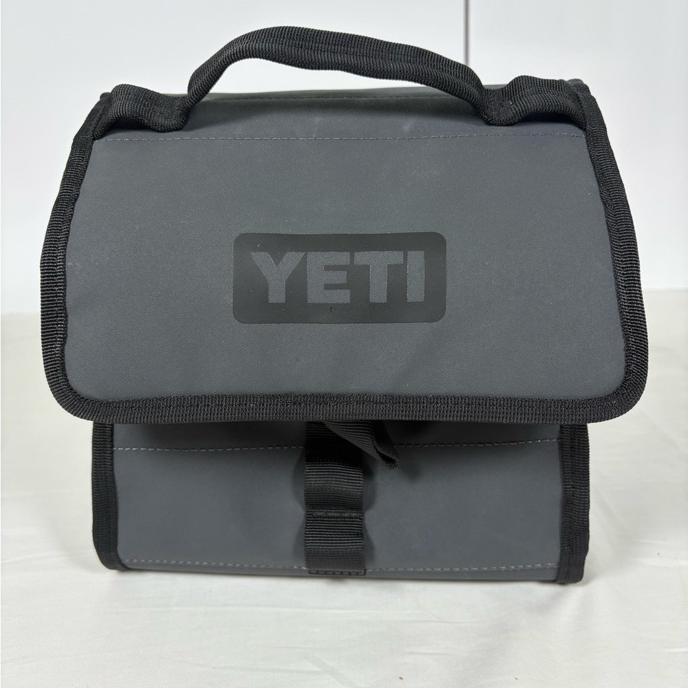 YETI Daytrip Lunch Bag Charcoal Gray Insulated Foldable Soft Cooler Tote